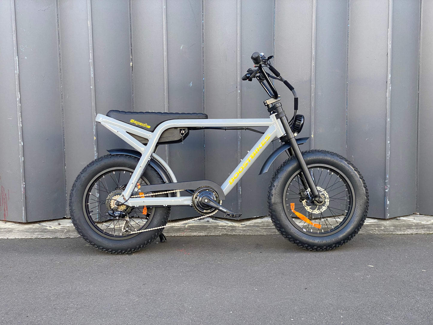 APACHE E-Bike. 20 x 4. Orange or Grey