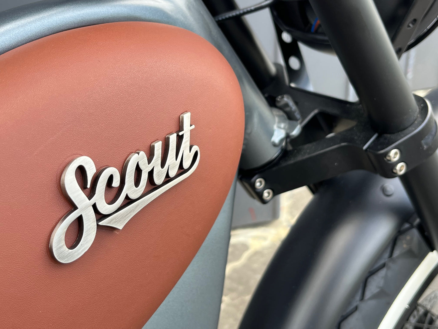 CUSTOM SCOUT 750