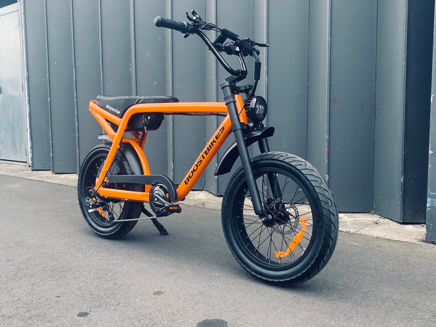 APACHE E-Bike. 20 x 4. Orange or Grey