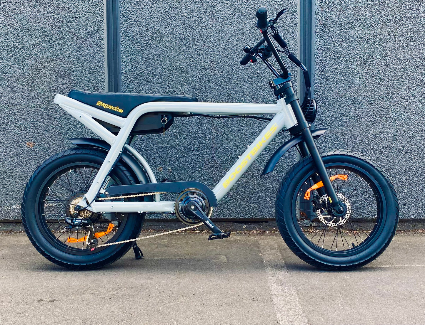 APACHE E-Bike. 20 x 4. Orange or Grey